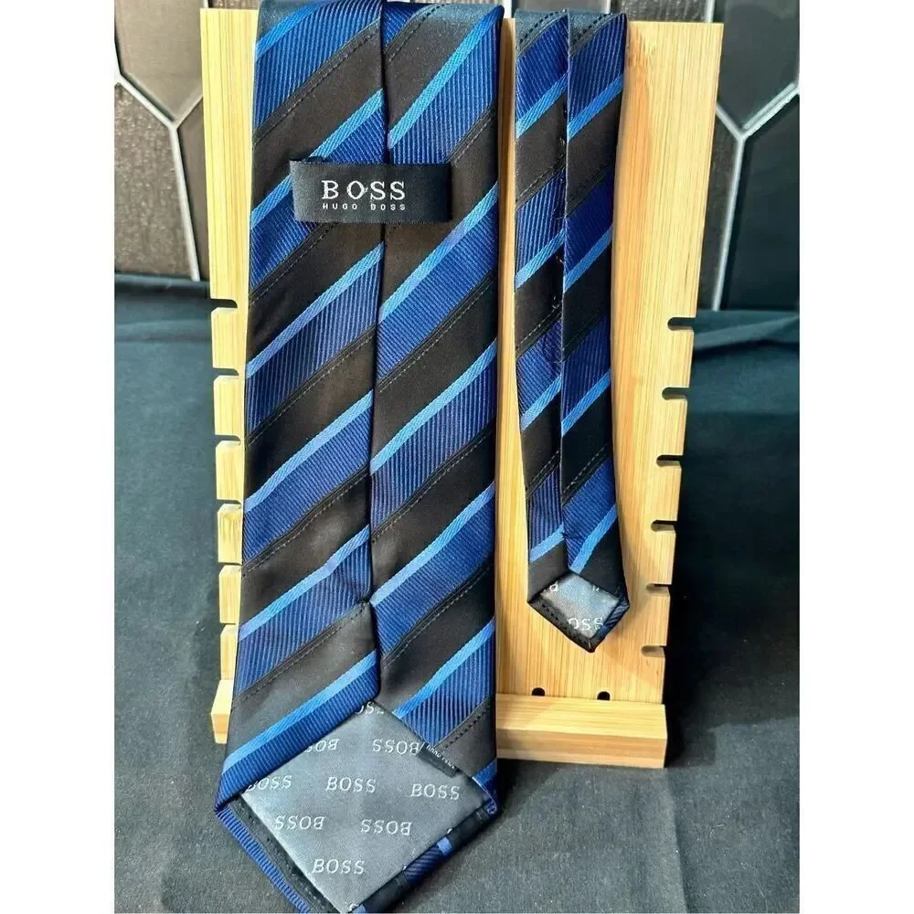 Hugo Boss 100% silk blue tie